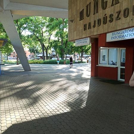 Premium Apartman Hajdúszoboszló Buitenkant foto